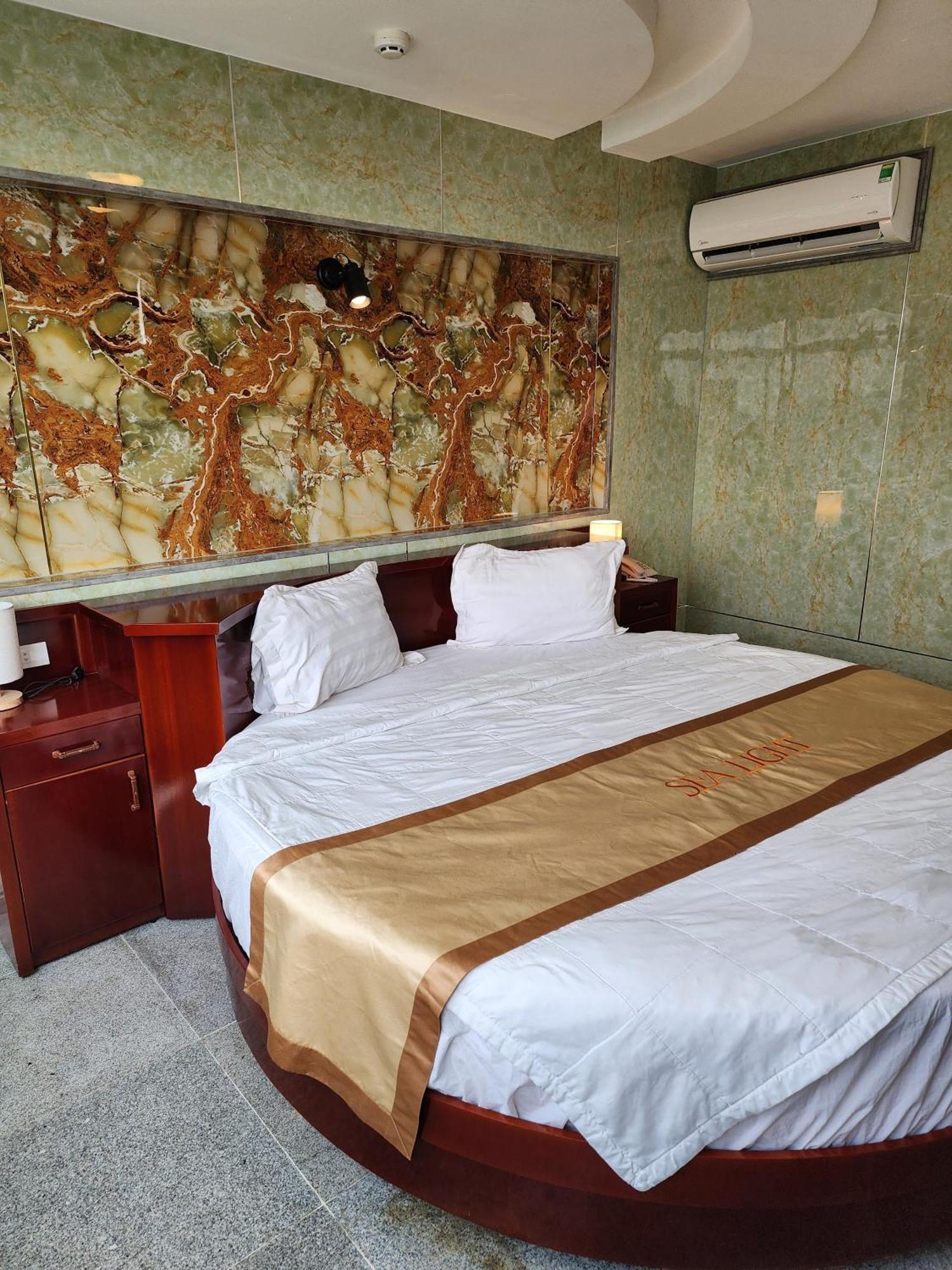 Sea Light Hotel Rạch Giá Buitenkant foto